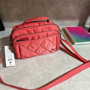 NWT Lug Scoop SE in Watermelon Ice Pop